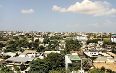 800px Vue panoramique quartier cadjehoun Cotonou au Benin 1