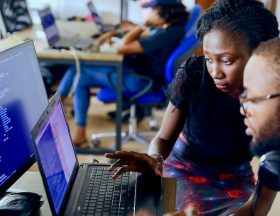 desola lanre ologun kwzWjTnDPLk unsplash